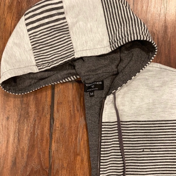 7 DIAMONDS striped zip up hoodie Size M EUC - Picture 13 of 14